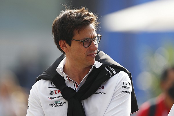 Wolff: “Mercedes, başarılı bir takıma sahip olduğu sürece Formula 1’den ayrılmayacak”