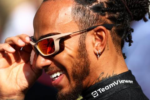 Mercedes post bullish social media message clarifying Hamilton’s contract drama