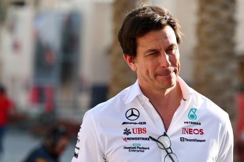 Wolff jokes: ‘Maybe Red Bull did it on purpose?’ after Verstappen issue