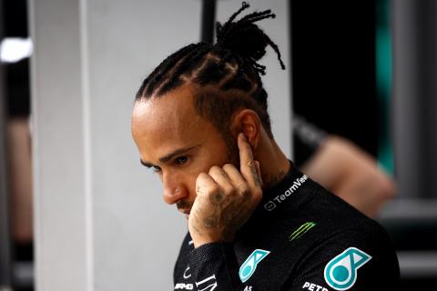 Glum Hamilton’s Mercedes future: “I’m no quitter; but it’s not giving me a lot…”