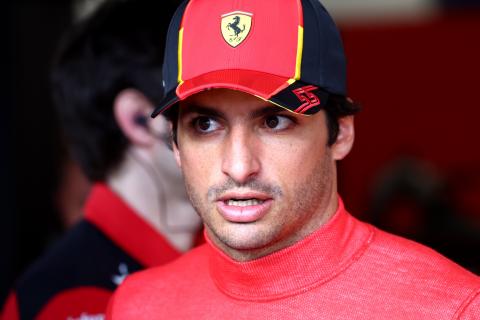 Ferrari “upset and tired of Sainz’s excuses” – Leclerc is “angry” at him