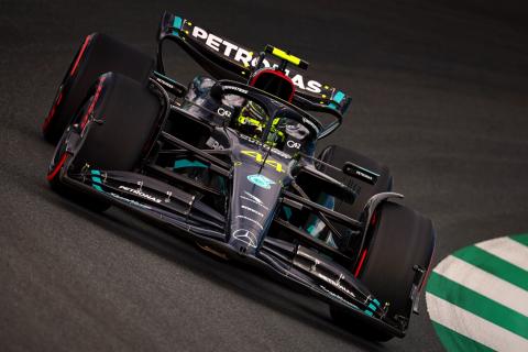 ‘I can't connect with this car’ – Hamilton “miserable” after poor qualifying