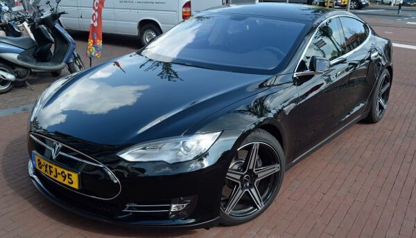Tesla – Model S – 85D 85 kWh (417 bg) Dual Motor AWD – Teknik Özellikler