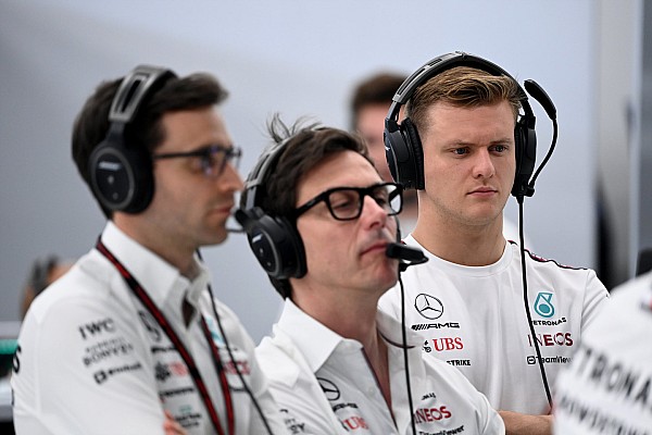 Coulthard: “Fazla başarı, Mercedes için kötü bir öğretmen oldu”