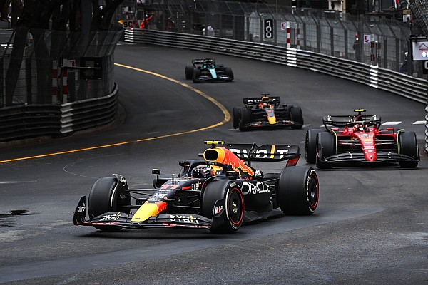 FIA, Verstappen tartışmasının ardından Formula 1 pit yolu çıkışı kurallarını değiştirdi