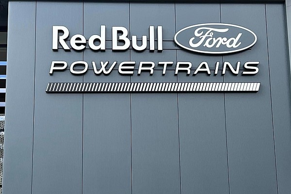 Ford CEO’su Farley, Red Bull tesislerini ilk kez ziyaret etti