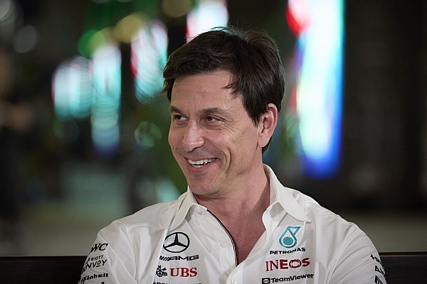 Wolff, Red Bull hakkında: “Belki de geriden gelip kazanmak için bilerek yaptılar”