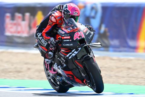 ‘Not beautiful, but effective!' – Old school Aleix fastest for Aprilia