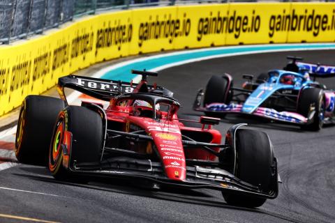Puzzled Ferrari drivers lacking confidence, “cannot push” inconsistent F1 car