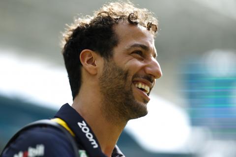 Ricciardo attended wedding – not AlphaTauri HQ – as rumours shut down