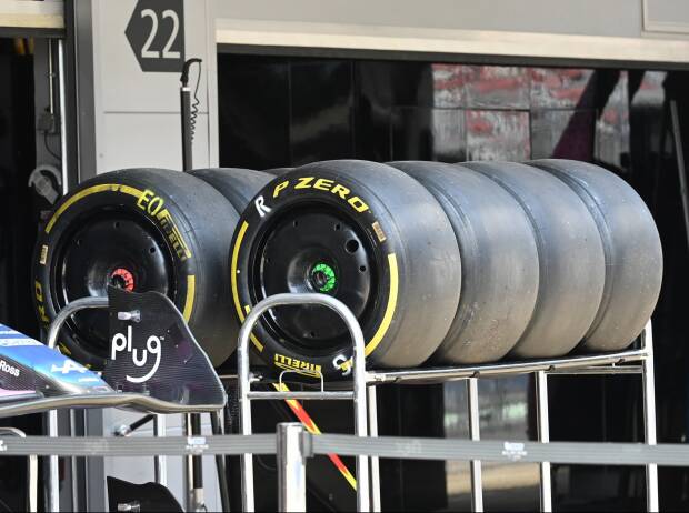 Formel-1-Teams testen Silverstone-Reifen in Barcelona