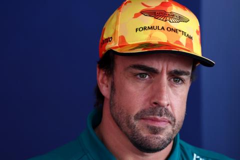 Alonso backs Hamilton to win eighth F1 title, but has Verstappen record warning