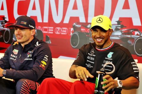 Ricciardo’s theory on Hamilton prying ‘vulnerable’ Verstappen in cooldown room