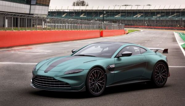 Aston Martin – V8 Vantage – F1 Edition 4.0 V8 (535 bg) Automatic – Teknik Özellikler