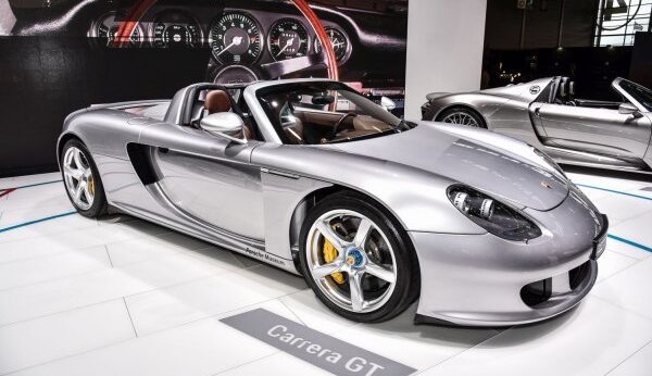 Porsche – Carrera GT – 5.7 i V10 40V (612 bg) – Teknik Özellikler