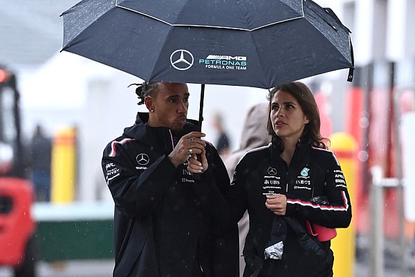 Hamilton: “Mercedes yönünü buldu”