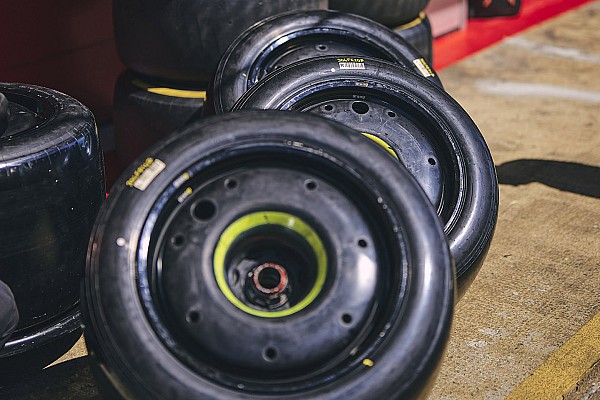 Hem Pirelli hem de Bridgestone teknik testleri geçti, peki F1 hangi markayı seçecek?