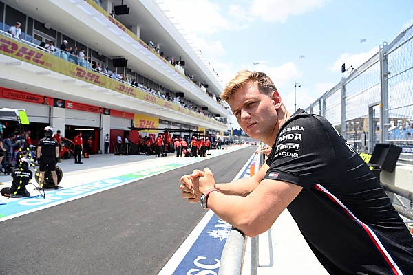 Schumacher: “Williams’ta yarışmak isterim”