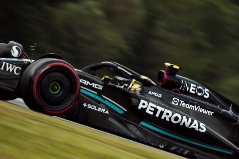 Hamilton criticises Mercedes timing after shock SQ1 exit