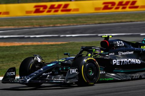 ‘Something is wrong’ – Hamilton reveals insight into Mercedes’ balance struggles