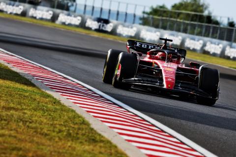 Leclerc pips Norris by 0.015s to top spot in muddled second practice