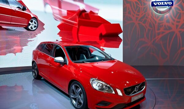 Volvo – V60 – 2.0 T5 (240 bg) Automatic – Teknik Özellikler Volvo – V60 – 2.0 T5 (240 bg) Automatic – Teknik Özellikler
