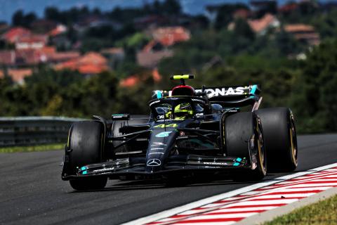 Hamilton heads Verstappen and Perez in final practice 