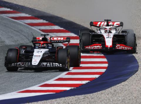 De Vries’ driving reflects his “desperate situation” over F1 career – Magnussen