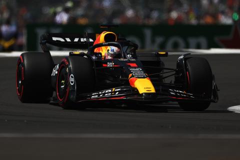 Verstappen pips Sainz in delayed FP2 as Leclerc hits problems