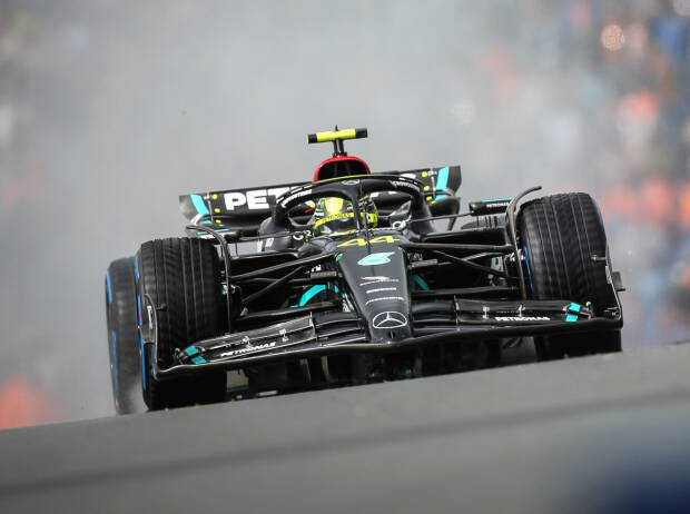 Hamilton hadert nach P13 mit Strategie: “Reifen haben überhitzt!” Hamilton hadert nach P13 mit Strategie: “Reifen haben überhitzt!”