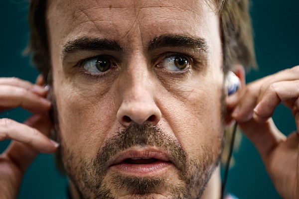 Alonso: “Bir yarışçı ve yarış mühendisi arkadaş olmalı”