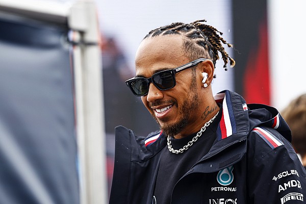 Resmi: Hamilton iki yıl daha Mercedes’te!