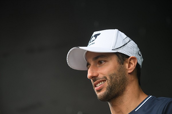 Ricciardo elindeki hasar nedeniyle ameliyat oldu