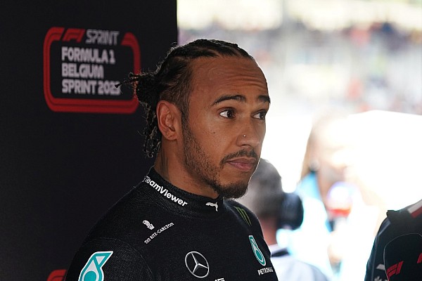 Schmidt: “Hamilton, Ferrari’ye gitmenin sorunları çözmeyeceğini biliyor”