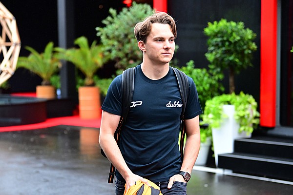 Webber: “Piastri’nin tam 15 ay yarışmadığı unutuluyor” Webber: “Piastri’nin tam 15 ay yarışmadığı unutuluyor”