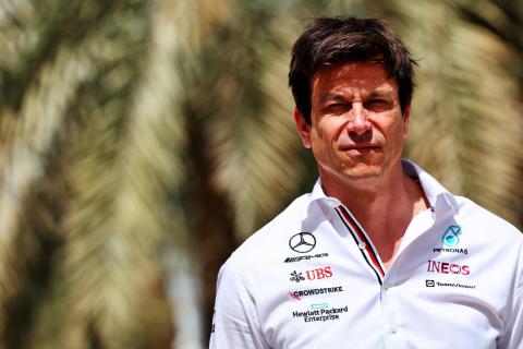 Toto Wolff warns that F1 must not become “scripted content” like WWE wrestling