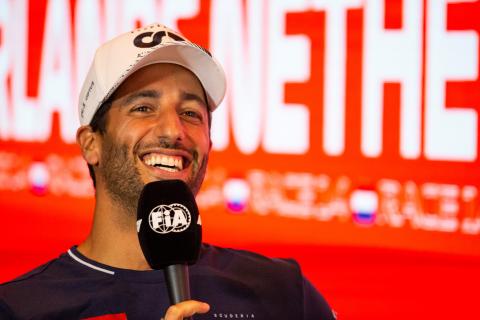 Ricciardo set for F1 paddock return with AlphaTauri in Singapore