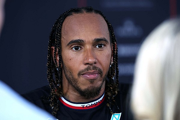 Ecclestone: “Formula 1’in Hamilton gibi isimlere ihtiyacı var”