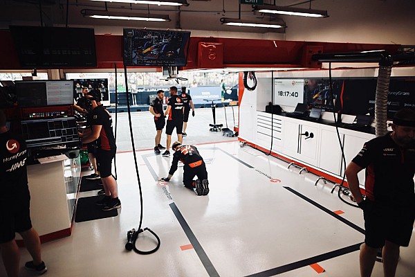 Haas, yeni bir stand ile garajı ikiye bölüyor