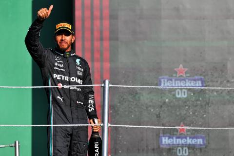Hamilton assesses Perez battle for P2: “They have the championship-winning car”