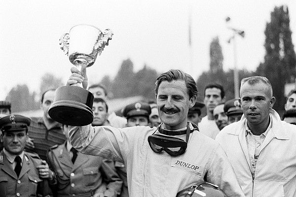 Graham Hill’in Formula 1 kupaları açık artırmaya çıkıyor