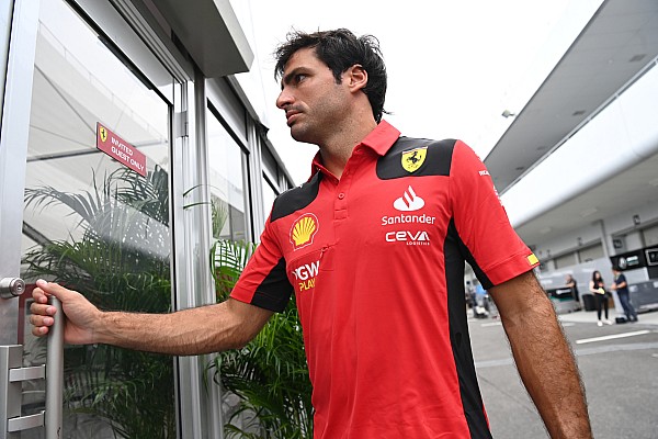 Sainz: “Katar, bir daha tekrarlanmasını istemediğim ‘ekstrem’ bir yarış olacak”