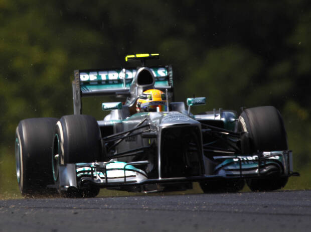 Lewis Hamiltons erster Formel-1-Mercedes für 17 Millionen versteigert