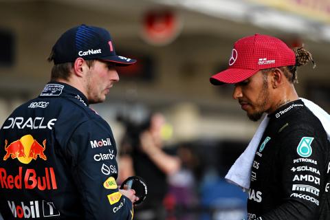 Hamilton: Verstappen “chilling at the front” | “I don’t think he was sweating”