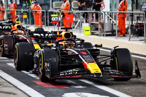 ‘They have to move!’ – Verstappen vents at ‘silly’ slow drivers in pit lane