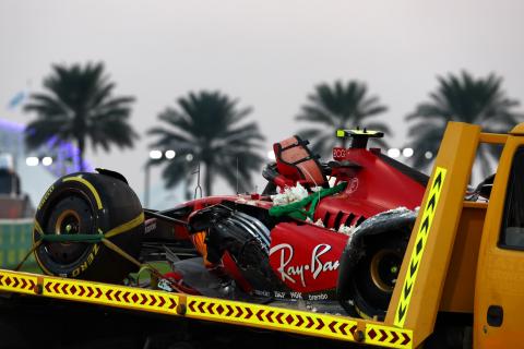 Sainz reveals cause of FP2 crash that left him ‘surprised’ and ‘a little sore’