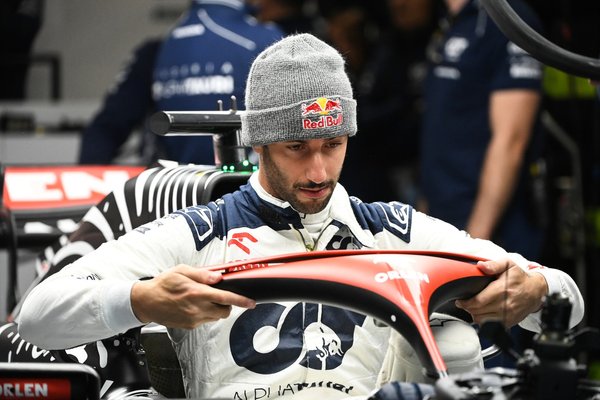 Buxton: “Ricciardo varken Perez güvende değil”