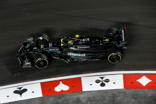 Wolff: “Ferrari ile mücadele çetin geçecek”