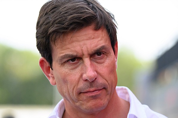 Wolff: “Formula 1, hakimiyetimizi durdurmak için kuralları değiştirdi”