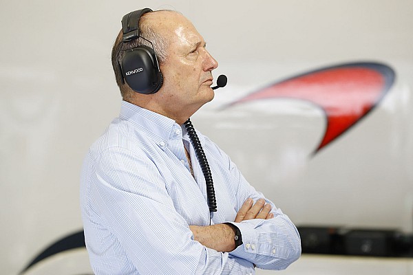 McLaren, Sir Ron Dennis’i şövalyelik unvanından nedeniyle tebrik etti